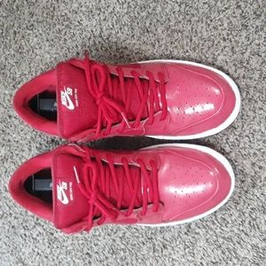 Nike Dunk SB low "Red patent leather "